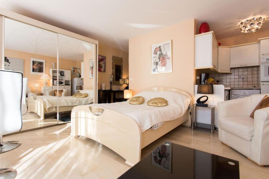Appartement Lovely With Terrace *