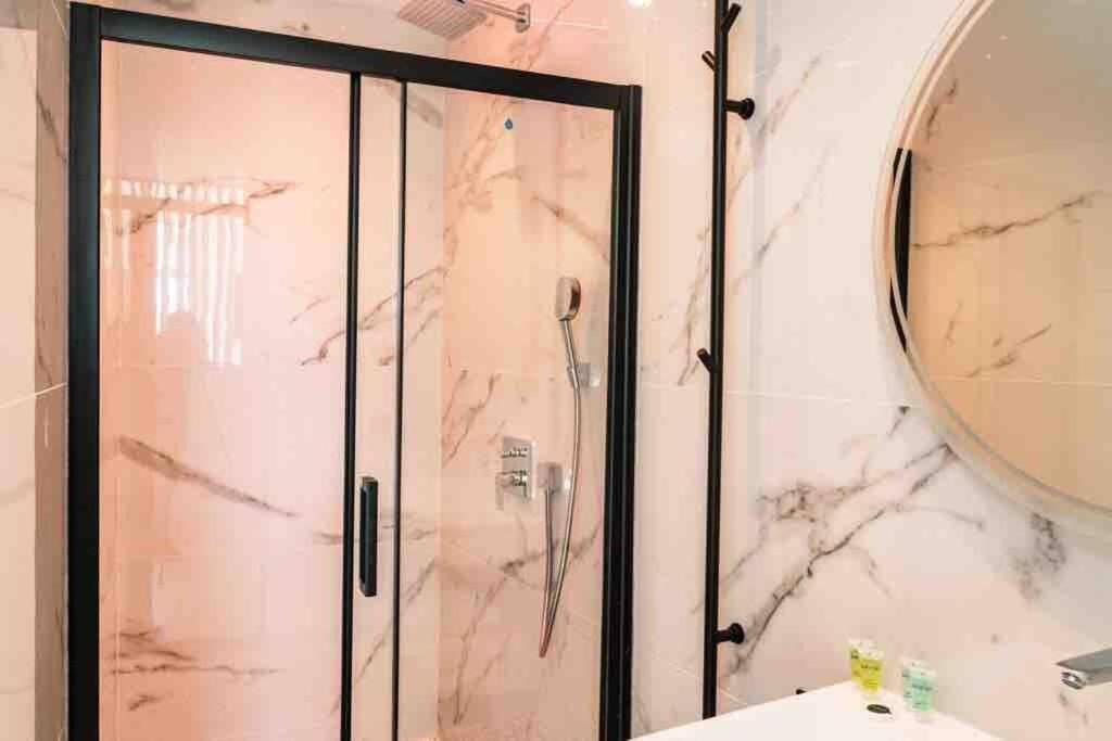 Apartment Luxe Jacuzzi Cannes