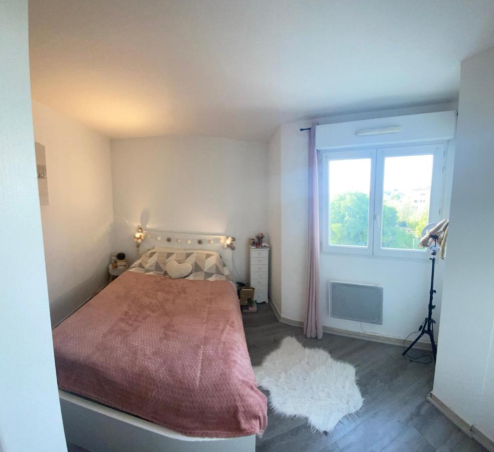T2 Vue Degagee Colline, A Pieds, 4 Pax Cannes