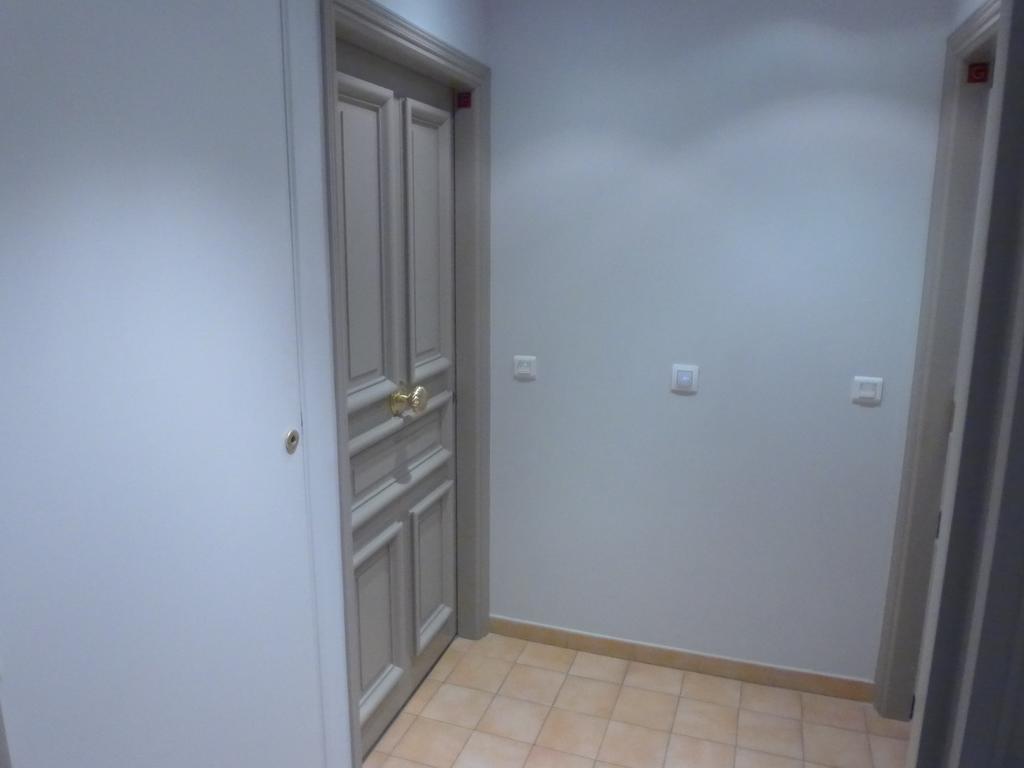 1 Bedroom Etats Unis-croisette 50 Meters From The Croisette 250 *
