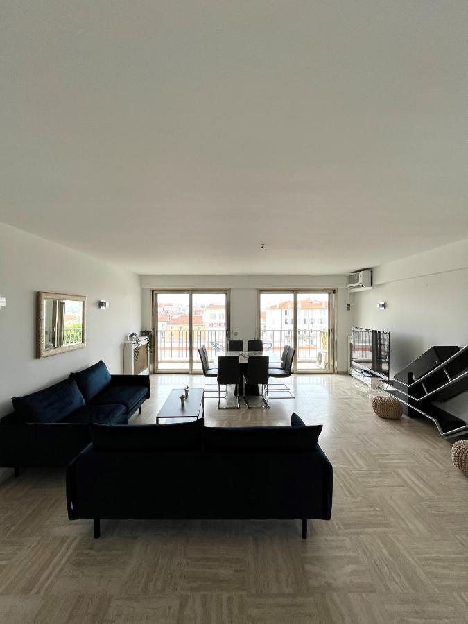 Apartamento -300m Palais- Seaview-a/c-wifi-spacieux *