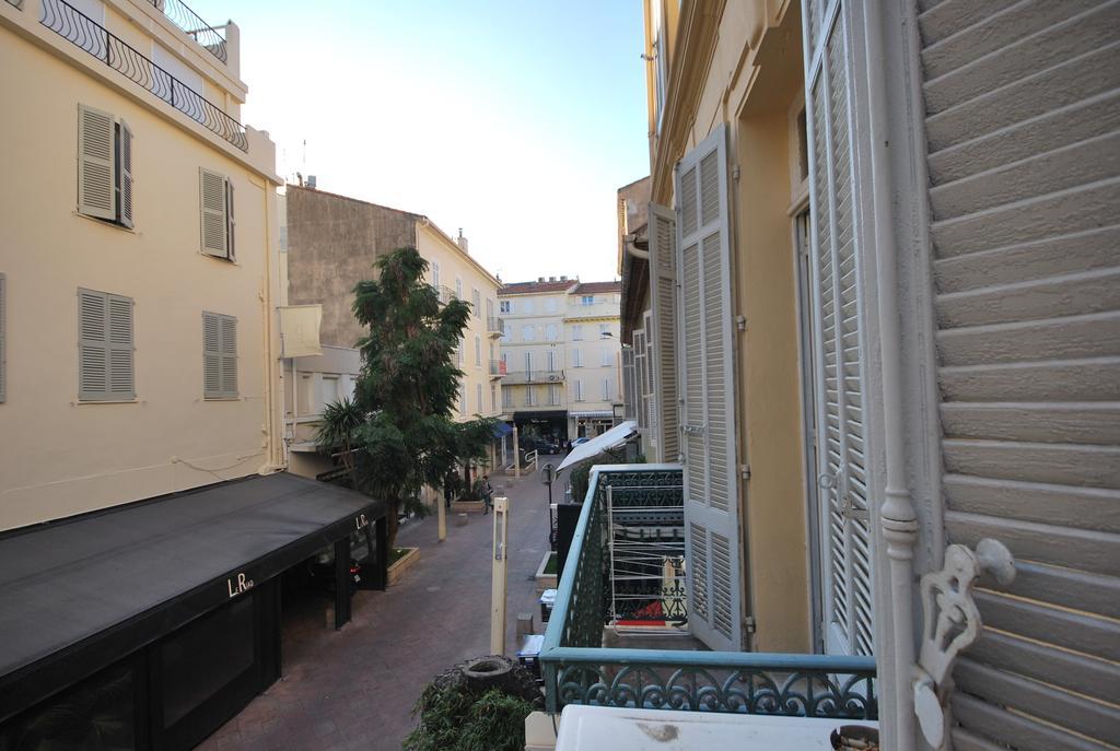 Une Proche Mer * Cannes