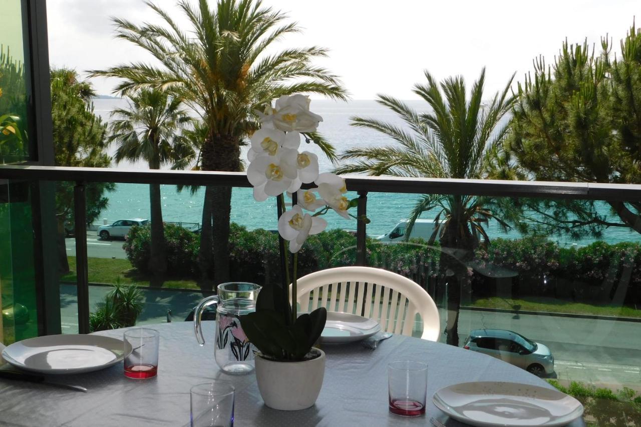 Appartement Spacious 2-bedroom In Egee With Parking And Air Conditi *