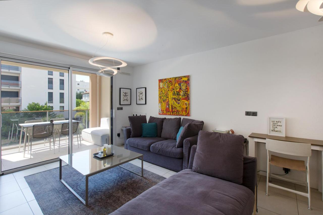 2 Pieces Avec Clim, Terrasse, Piscine, 100m Apartment *