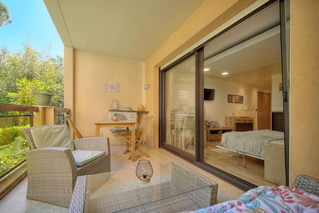 Parc Aiguebel -apprt Avec Terrasse Arboree & Box Ferme- Piscines/tennis - Apartment Cannes