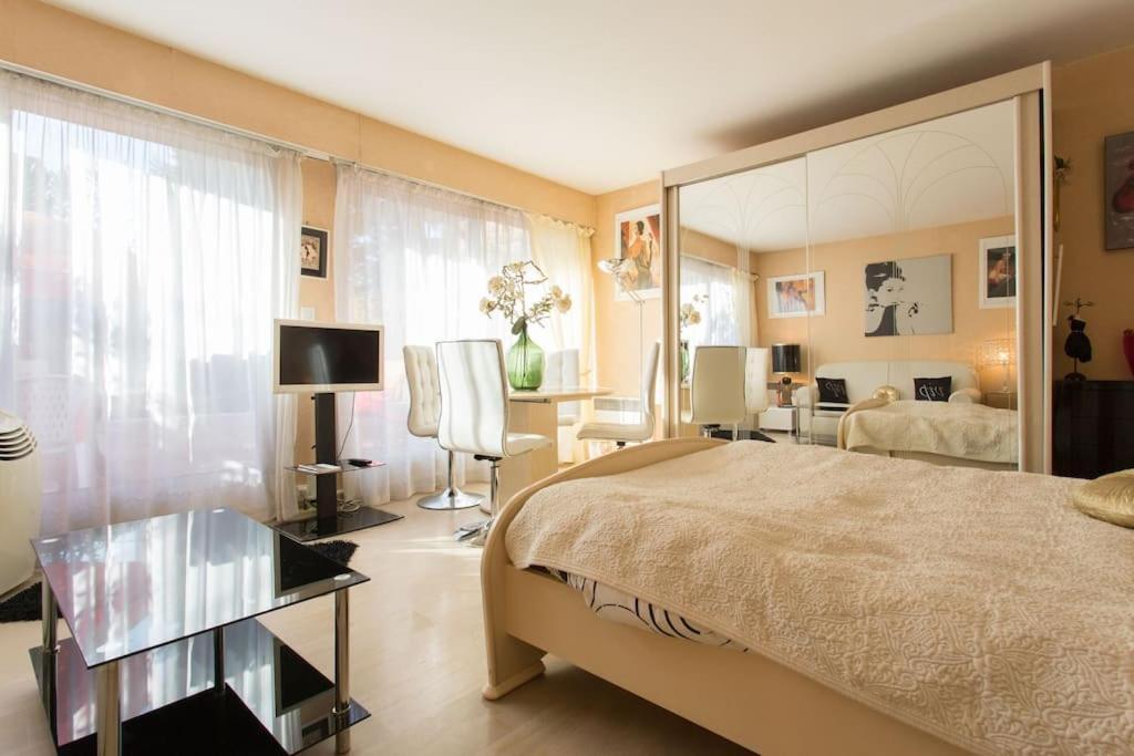 Appartement Lovely With Terrace *