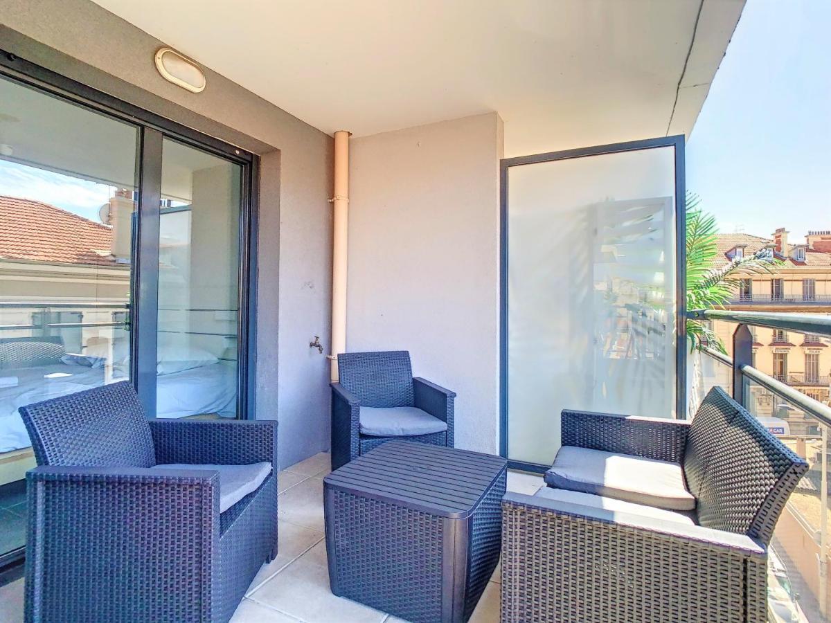 2p Centre-ville Terrasse Appartement *
