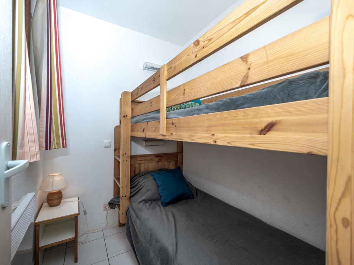 Francia-5 By Interhome