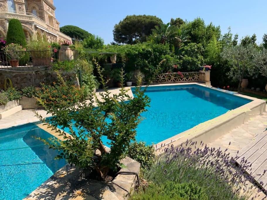 Apartment Luxury 4 Bedrooms In *
