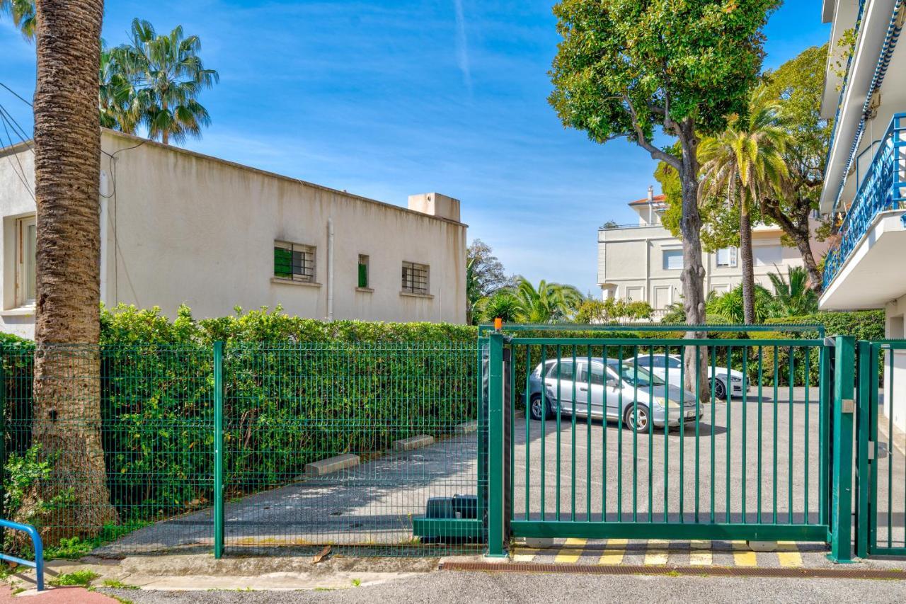 Les Pins * Cannes