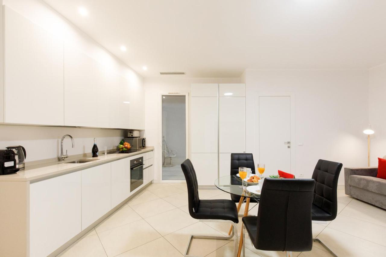 Appartement, Plein Coeur De Cannes, 70m Du Palais Appartement