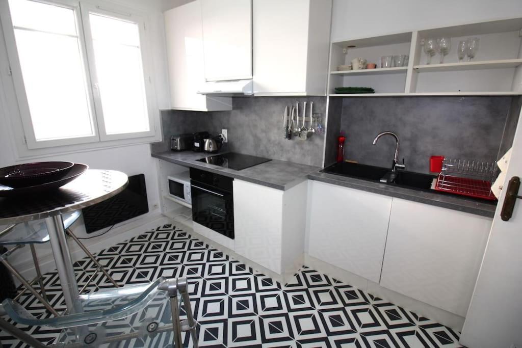 Charming & Quiet Near Center