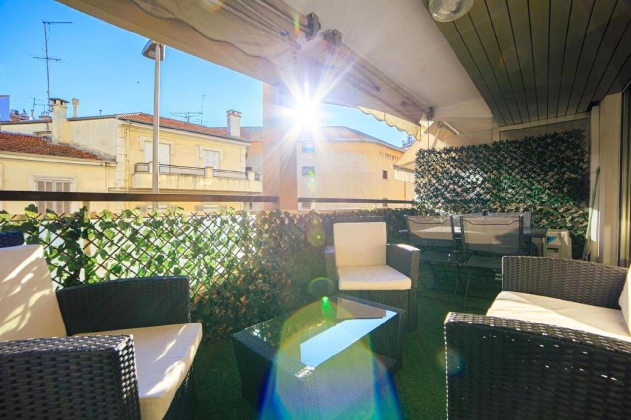 Tres Bel Terrasse Centre - Center Apartment *