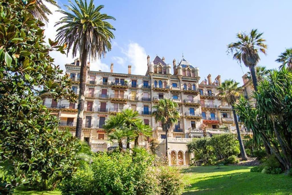 2 Bedrooms Seafront *