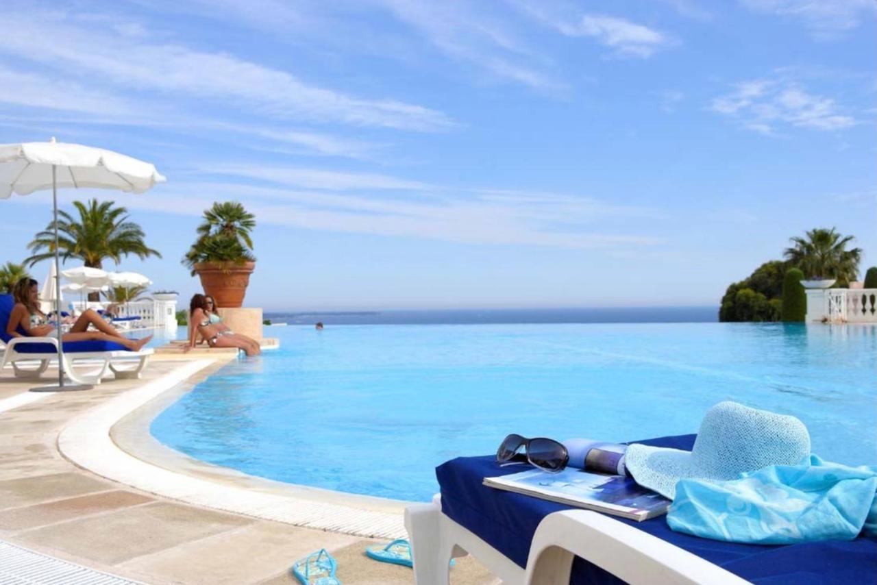 Exceptionnel Sur Vue Piscine Appartement