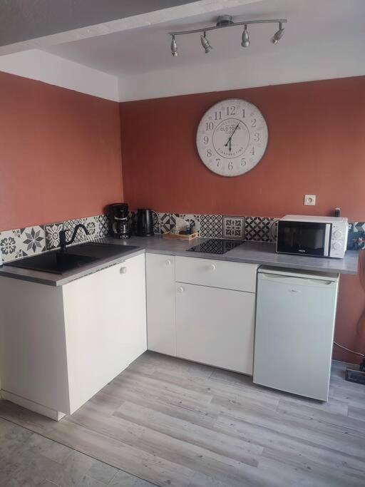 Logement Lumineux Centre-ville Apartment