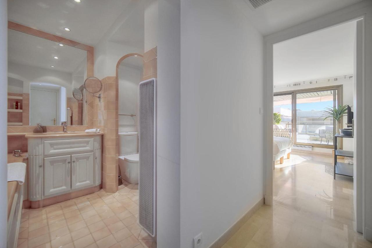 Ref 1174 - With Sea View Holiday home *