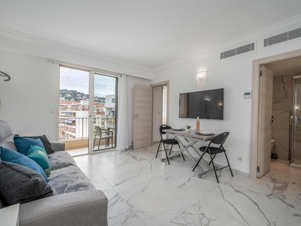 Apartment Le Clos Des Caleches By Interhome *
