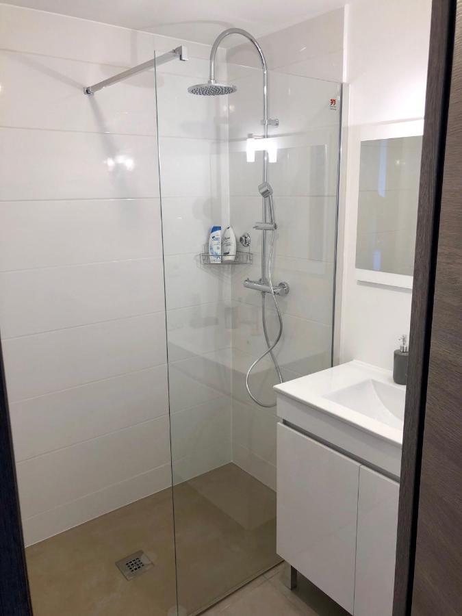 Neuf, Piscine, Terrasse, Vue Mer. Apartment *