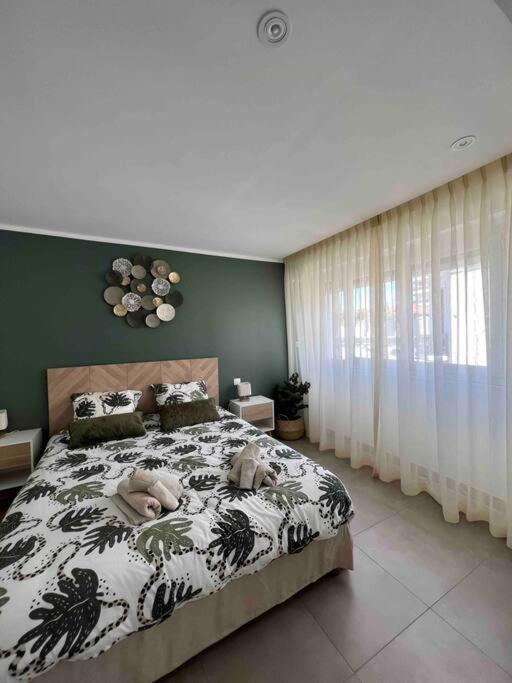 Superbe 2 Pieces, Equipe Centre De Cannes. Cannes