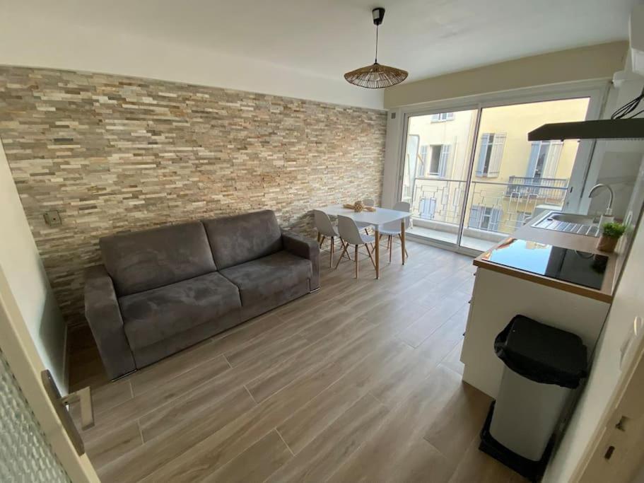 3 Pieces Appartement *