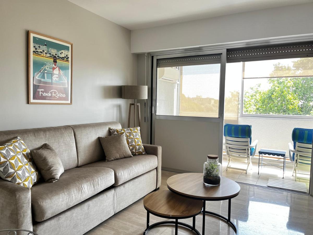La Douceur De Vivre A Apartment *