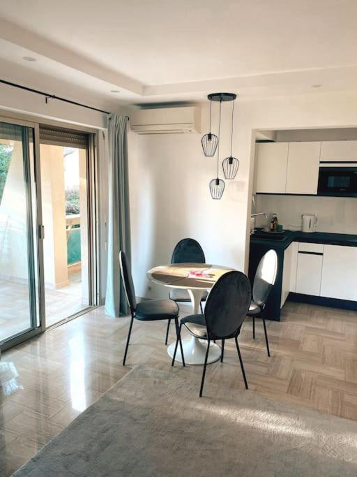 2 Bedroom Close To The