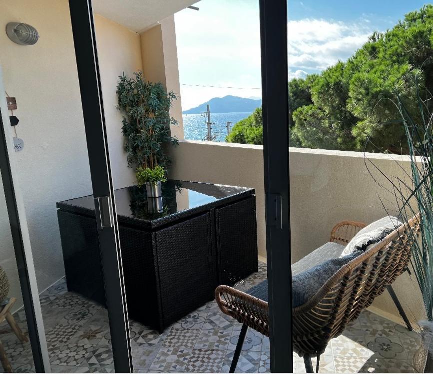 Beau 2 Pieces Vue Apartment *
