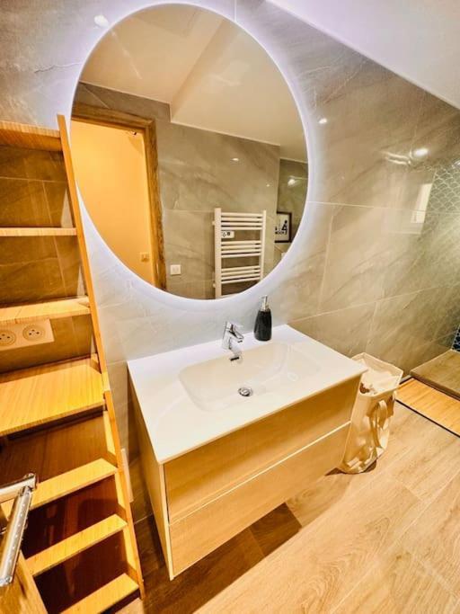 Apartment De Nana 2 - T2 Hypercentre, Rue Meynadier, Palais & Plage, Clim, Wifi *