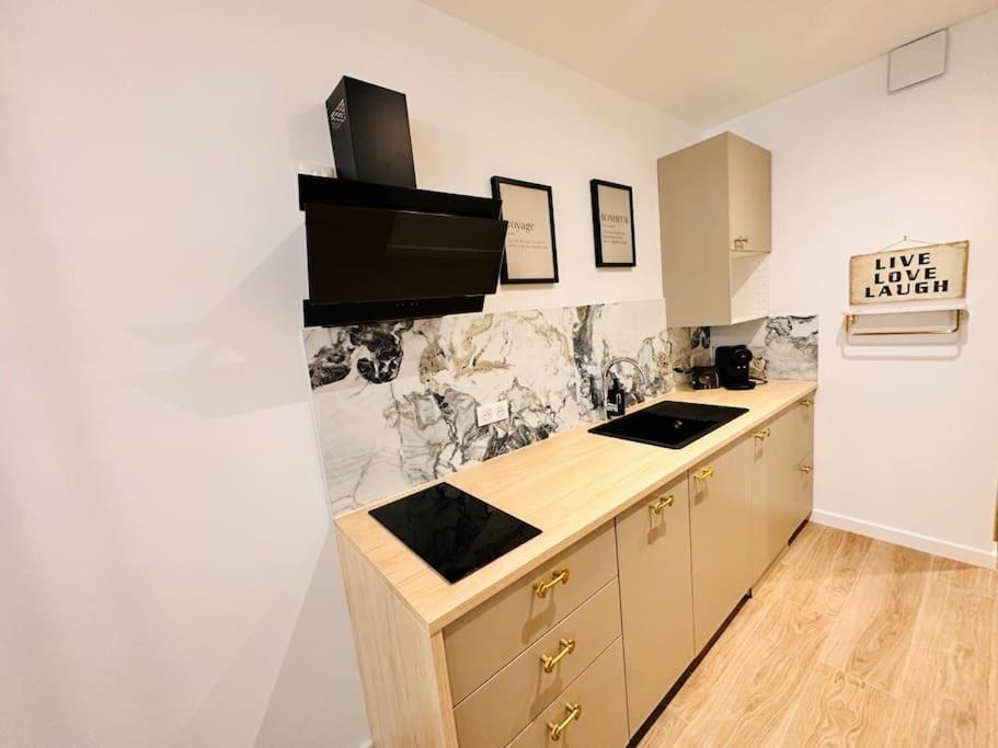 De Nana 2 - T2 Hypercentre, Rue Meynadier, Palais & Plage, Clim, Wifi Apartment Cannes