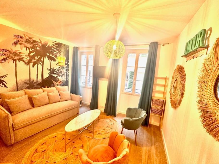 De Nana 2 - T2 Hypercentre, Rue Meynadier, Palais & Plage, Clim, Wifi * Cannes