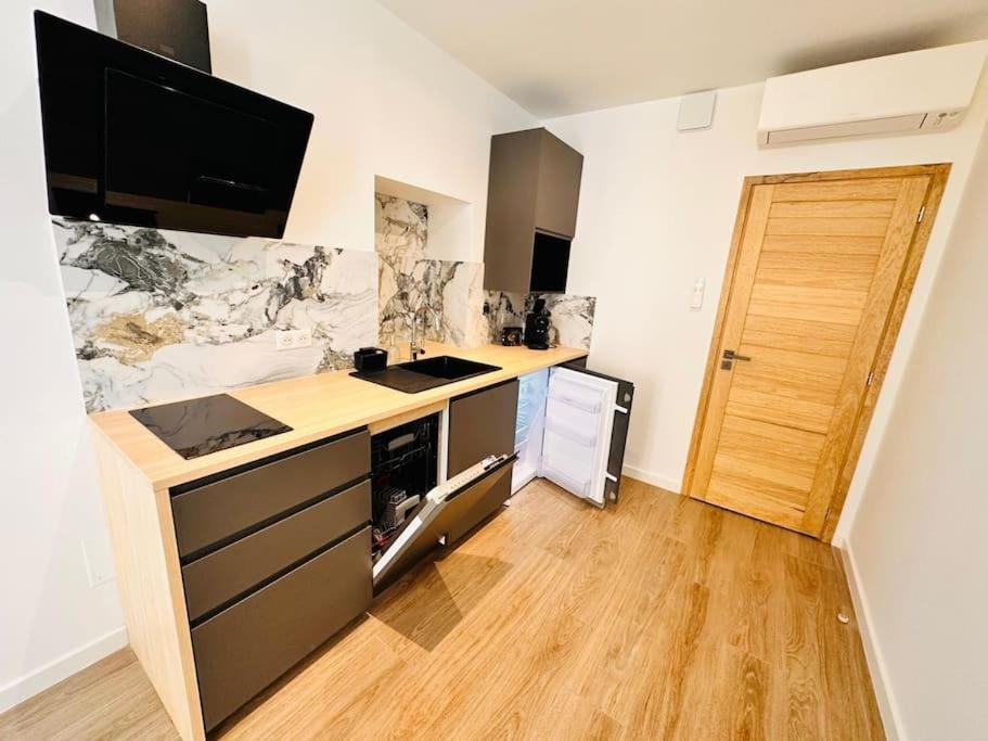Apartment De Nana 4 - Hypercentre, Rue Meynadier, Palais & Plage, Clim, Wifi