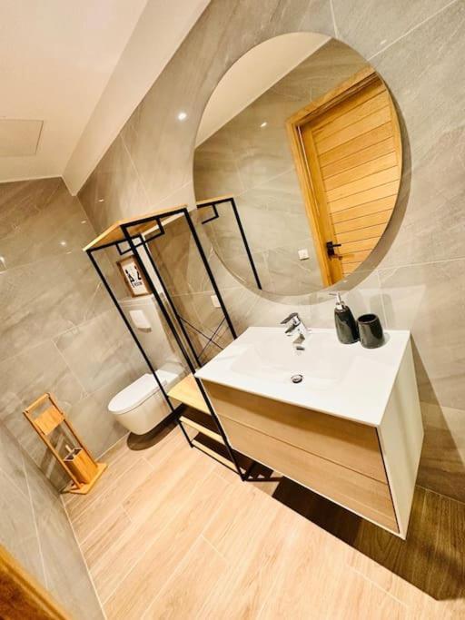 De Nana 4 - Hypercentre, Rue Meynadier, Palais & Plage, Clim, Wifi Apartment