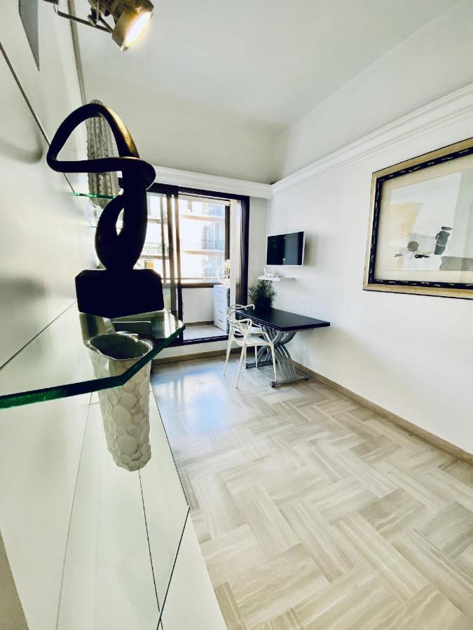 Apartment Cosygray512