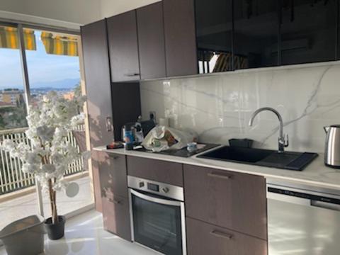 Appartement Belle Terrasse Pres Du Martinez Et Des Plages! *