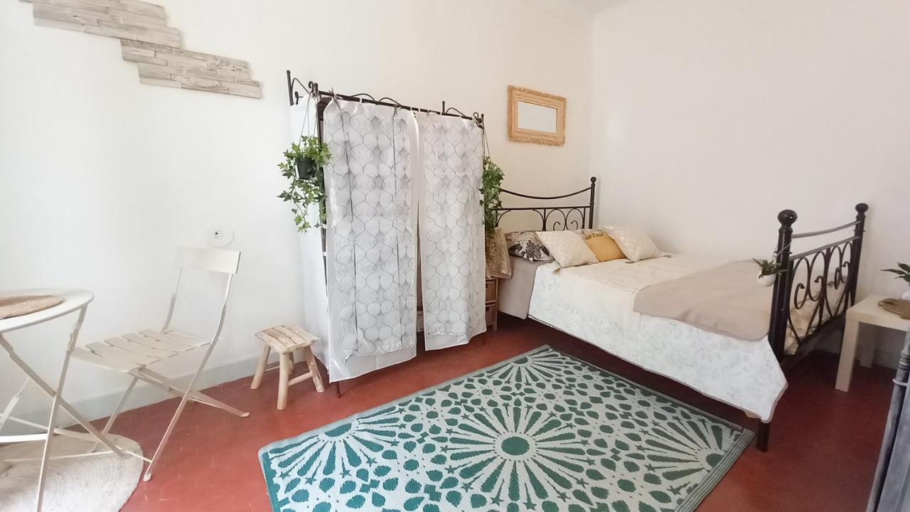 Charmant Studio Apartment