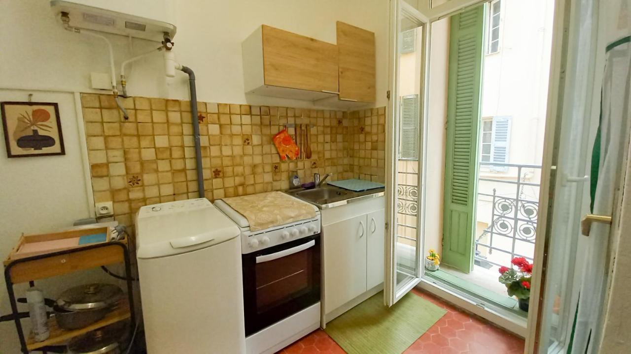 Apartment Charmant Studio
