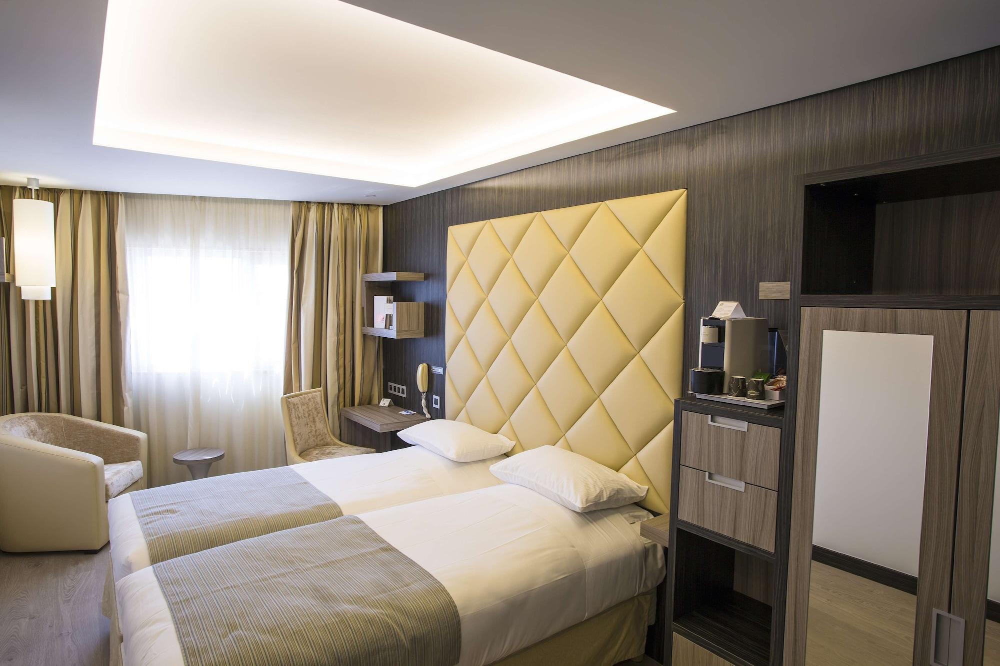 Western Riviera Hotel 4*