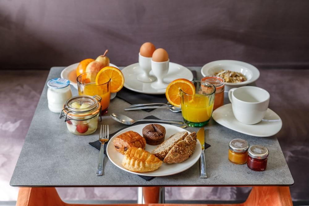 Hotel Cezanne 4*