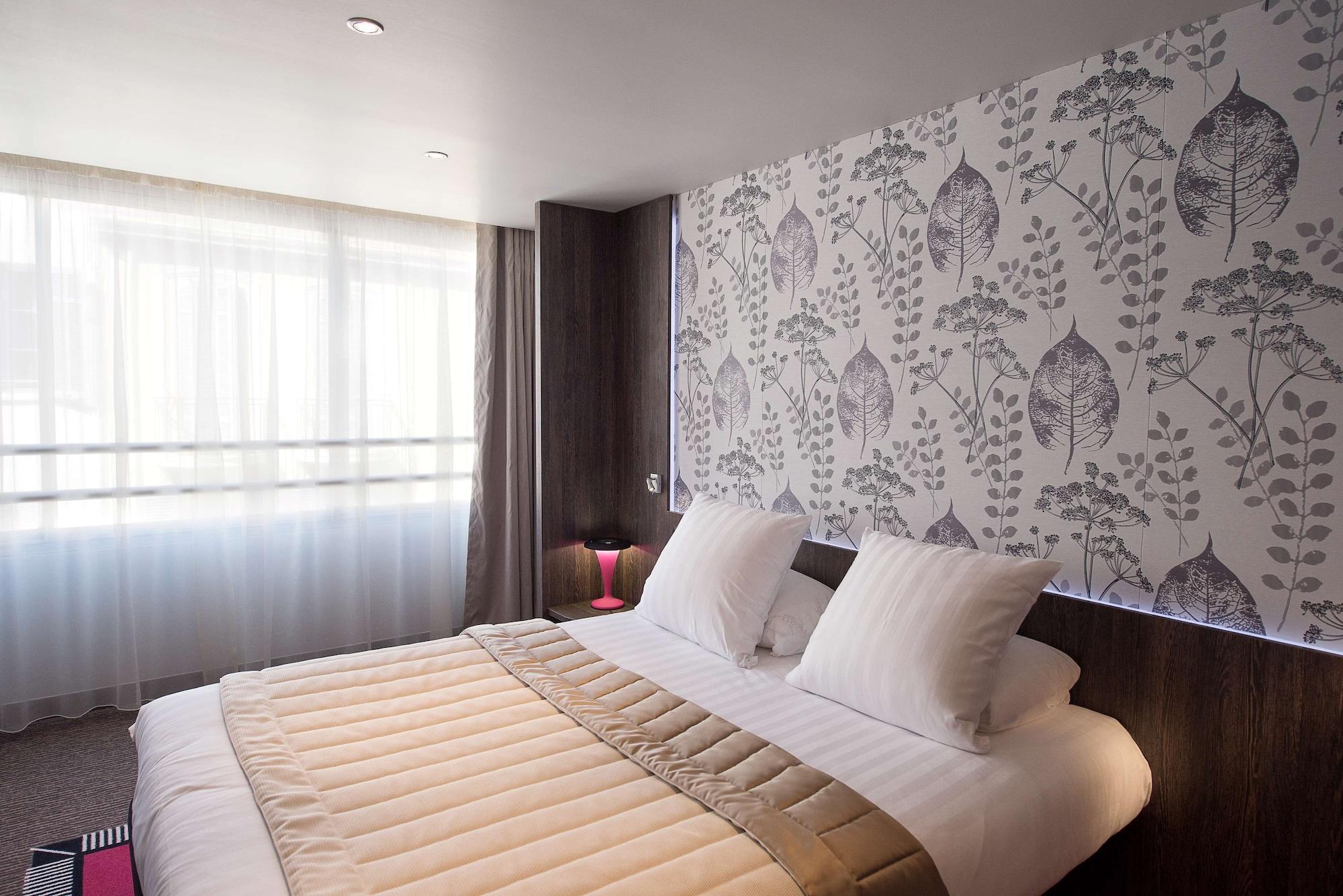 Western Premier Le Patio Des Artistes Wellness Jacuzzi 4*