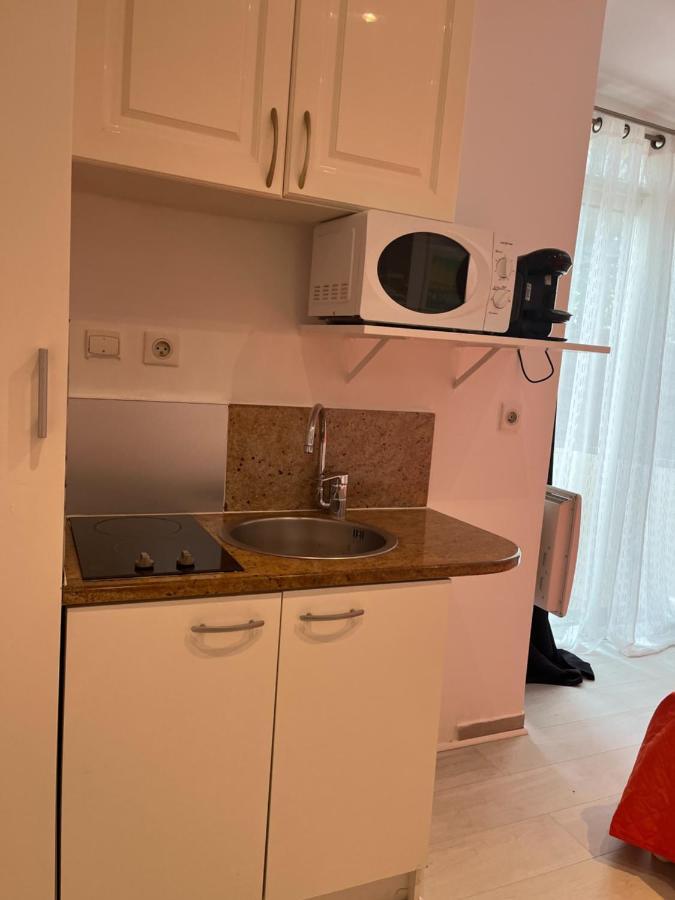 Studette Beausejour Cannes