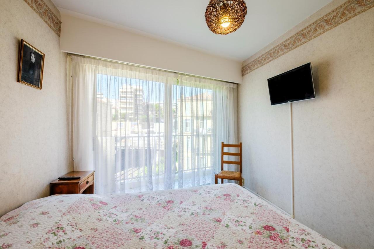 Apartment Centre *