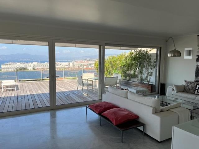 Penthouse 100m2 Avec 2 Et Terrasse 80m2 Apartment Cannes