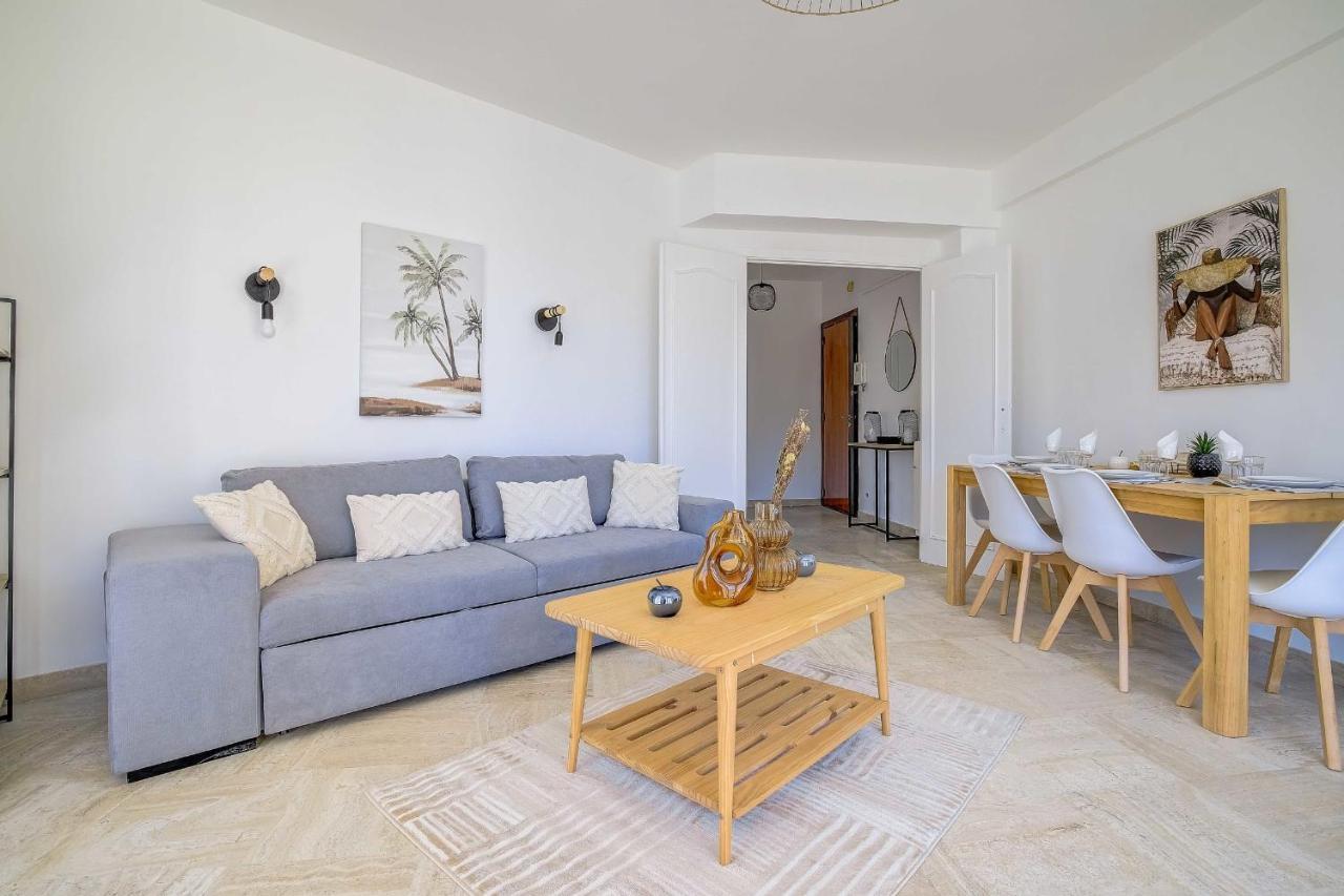 Sublime Two Bedroom With Parking & Terrace