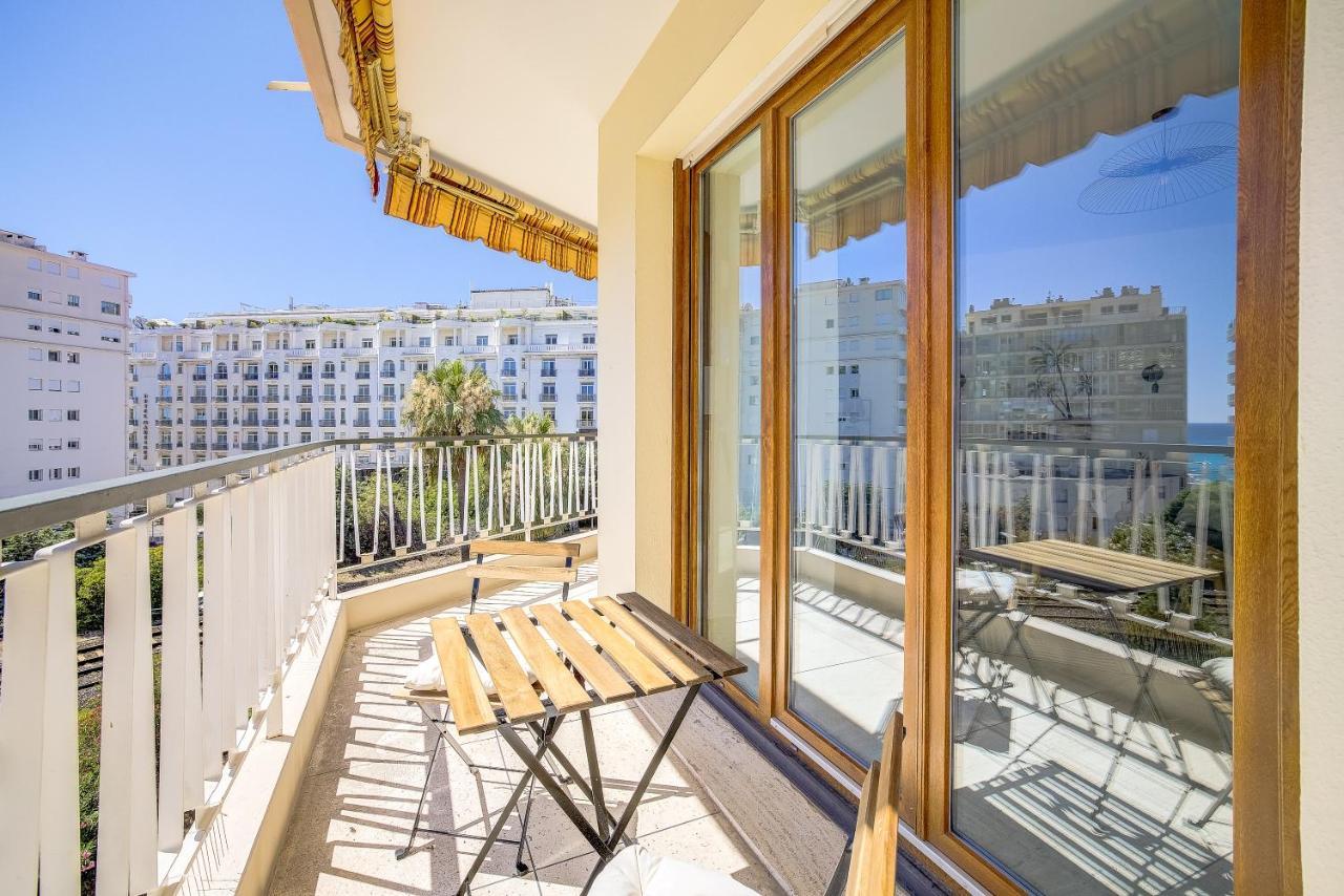 Apartment Sublime Two Bedroom With Parking & Terrace *