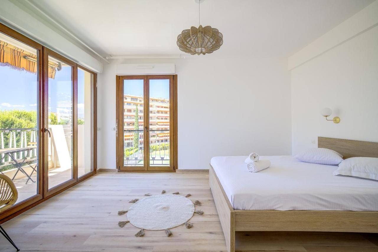 Sublime Two Bedroom With Parking & Terrace Apartment