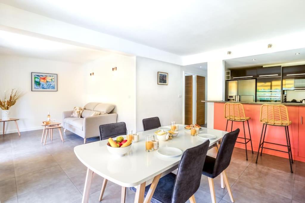 C9 - 2 Bdr 10 Min Palais Festivals & Sea - Ac, Parking & Balcony * Cannes