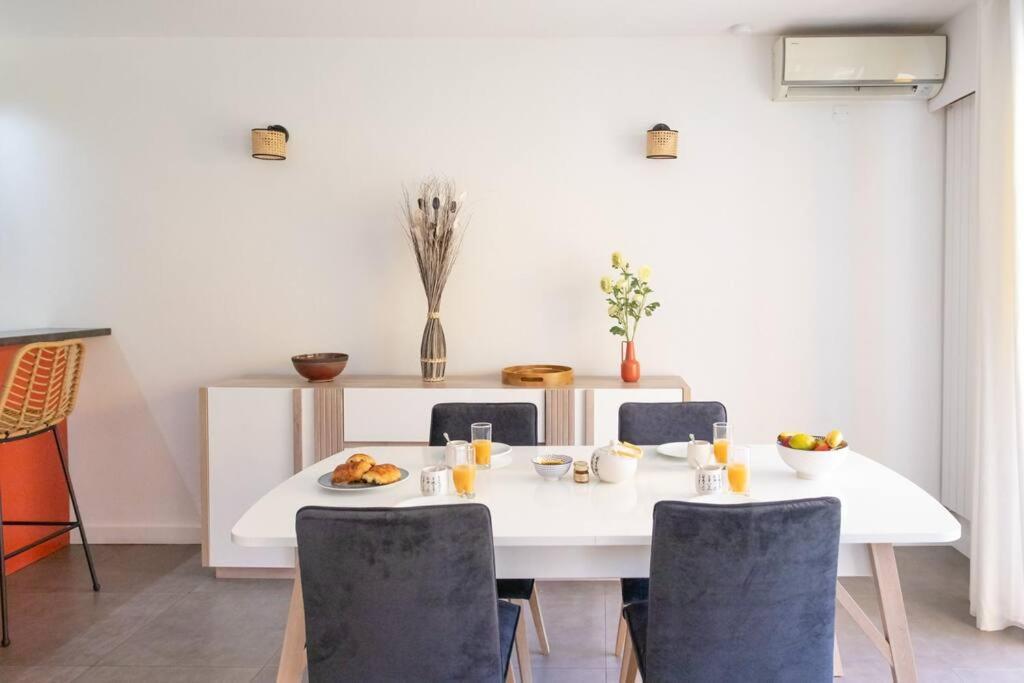 Apartment C9 - 2 Bdr 10 Min Palais Festivals & Sea - Ac, Parking & Balcony *