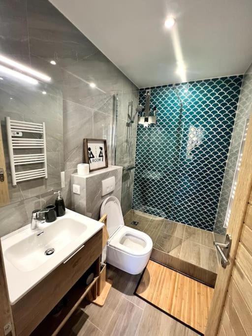 De Nana 10 - Hypercentre, Rue Meynadier, Palais & Plage, Clim, Wifi Apartment *