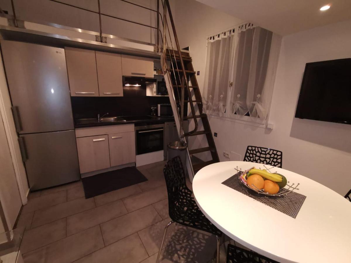Apartment Duplex Du Suquet: Port-side Retreat